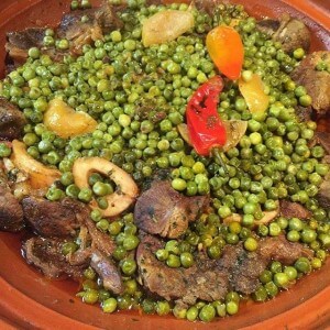 Lammtajine mit Erbsen, Kartoffeln im Riad La Maison Nomade in Marrakesch